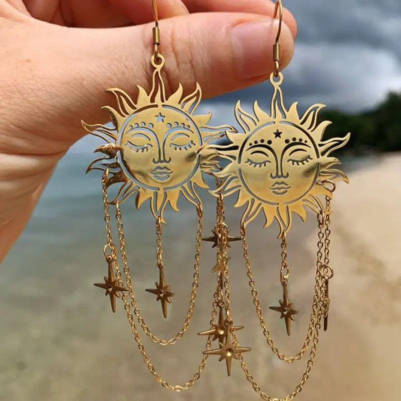 Beautiful Gold Earring with Unique Style