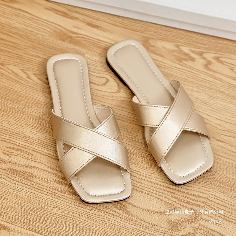 Graceful Orthopedic Sandals for Modern Look