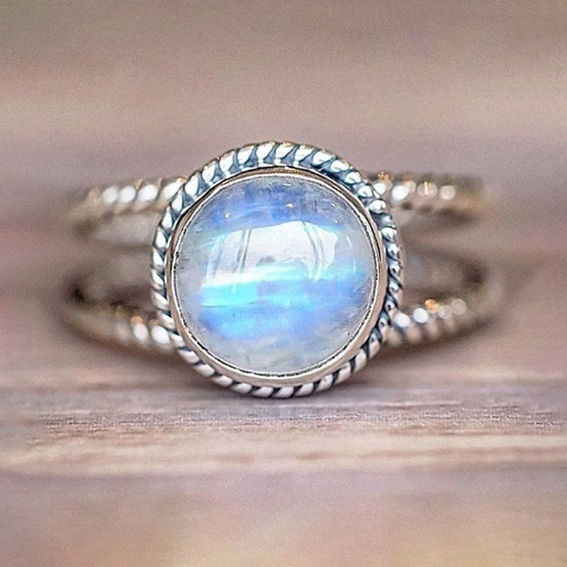 Classic Silver Ring with Timeless Appeal