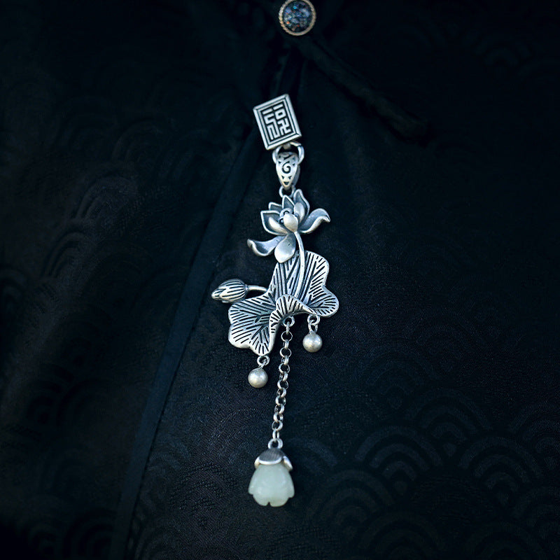 Romantic Silver Pendant for Special Moments