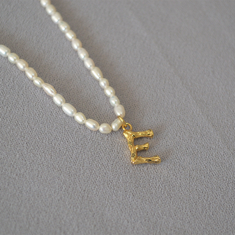 Romantic Pearl Necklace for Special Moments