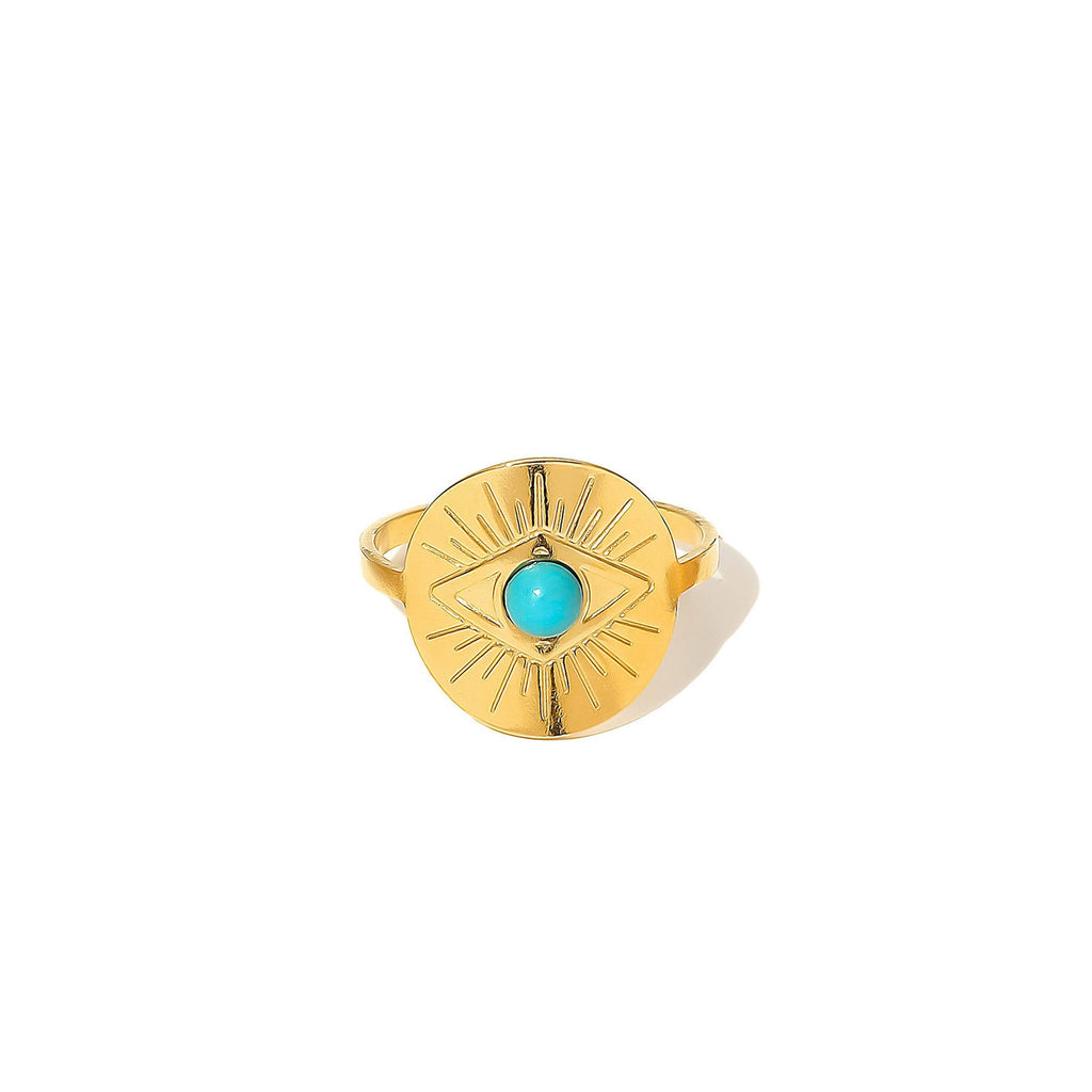 Classic Gold Ring with Timeless Appeal