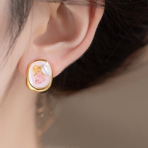 Charming Pearl Earring for Any Occasion