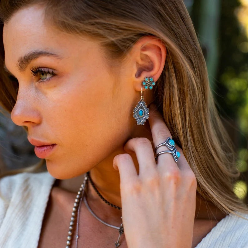 Romantic Silver Earring for Special Moments