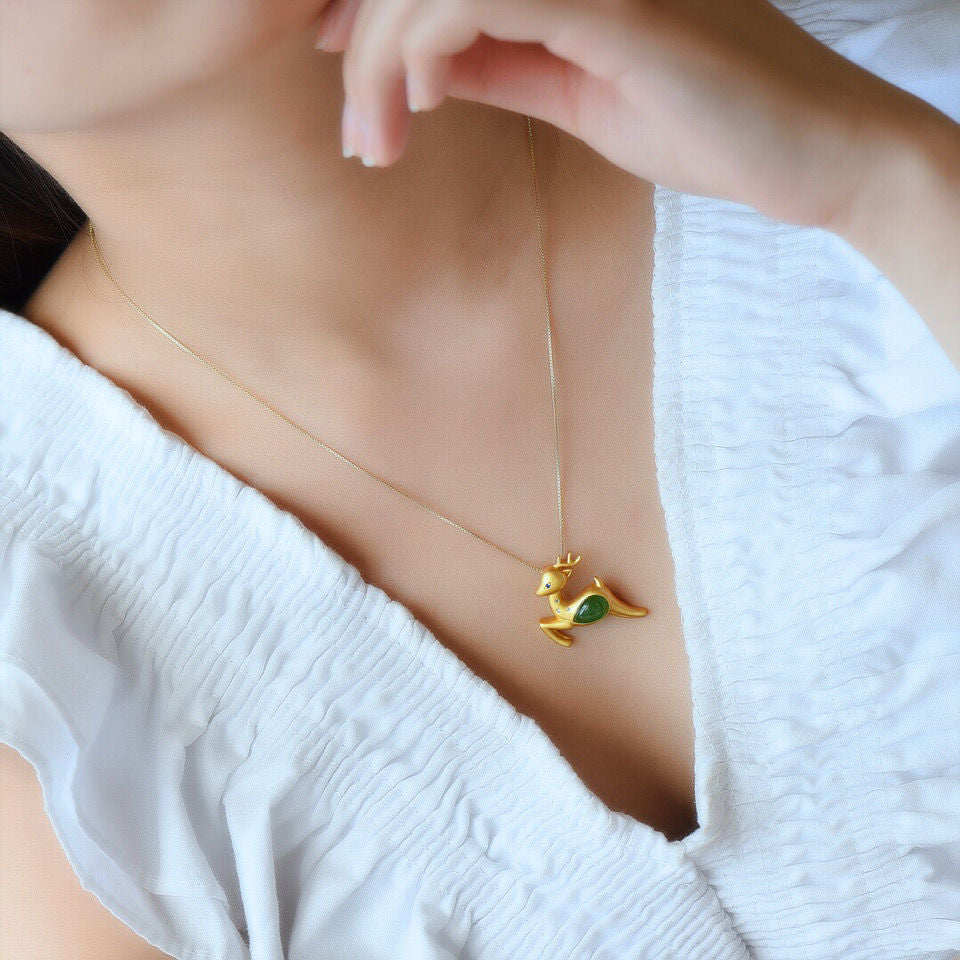 Romantic Silver Necklace for Special Moments