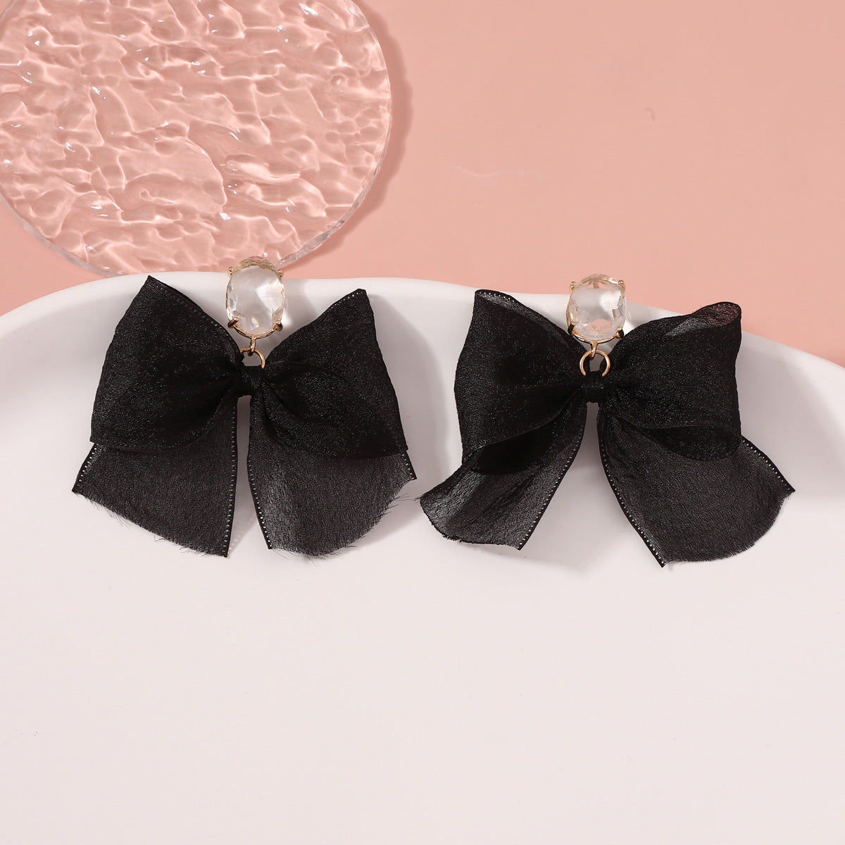 Charming Earring for Any Occasion