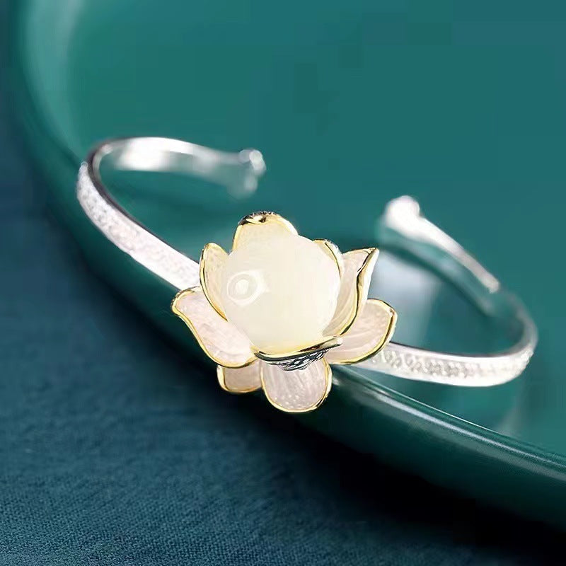 Stunning Gold Bracelet for Daily Wear