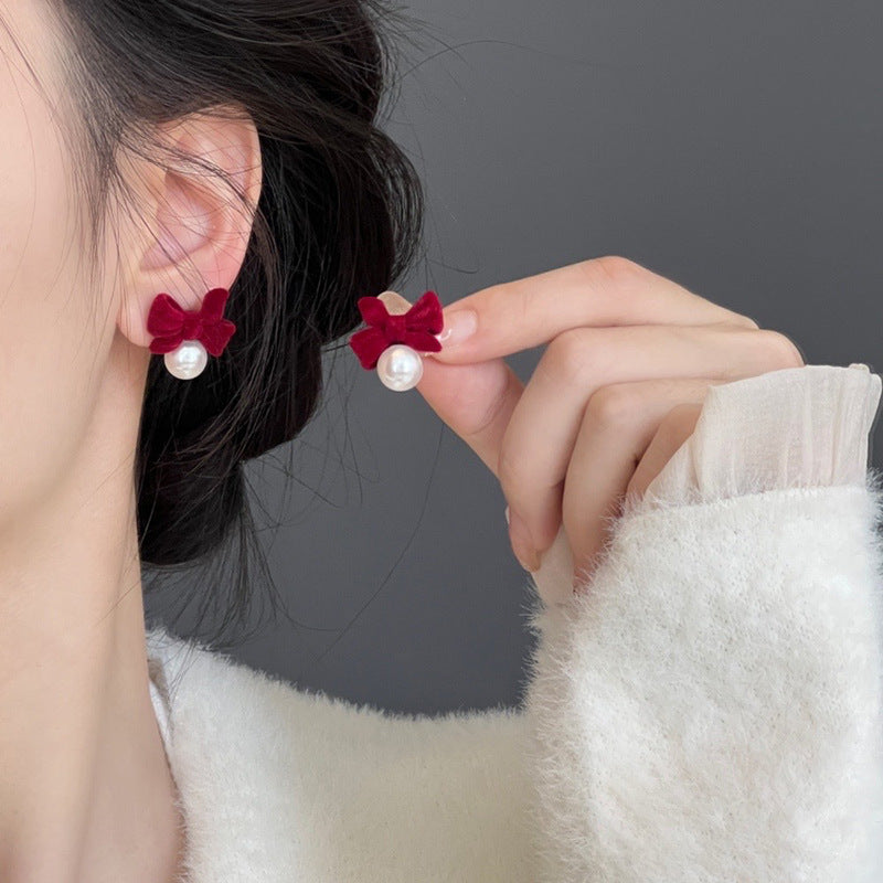 Stunning Pearl Earring for Daily Wear
