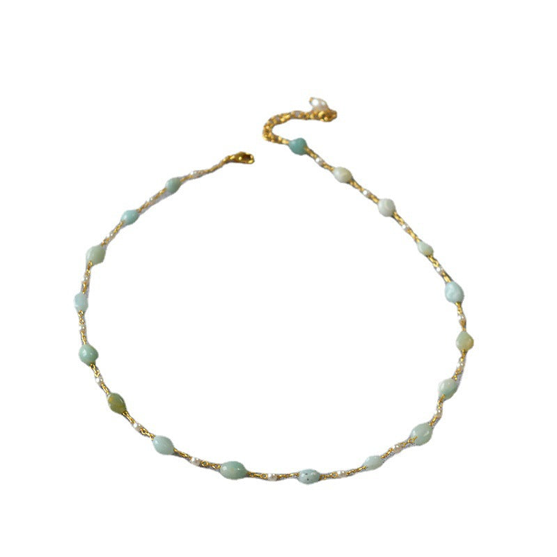 Classic Pearl Necklace with Timeless Appeal