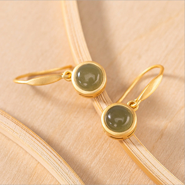 Charming Gold Earring for Any Occasion