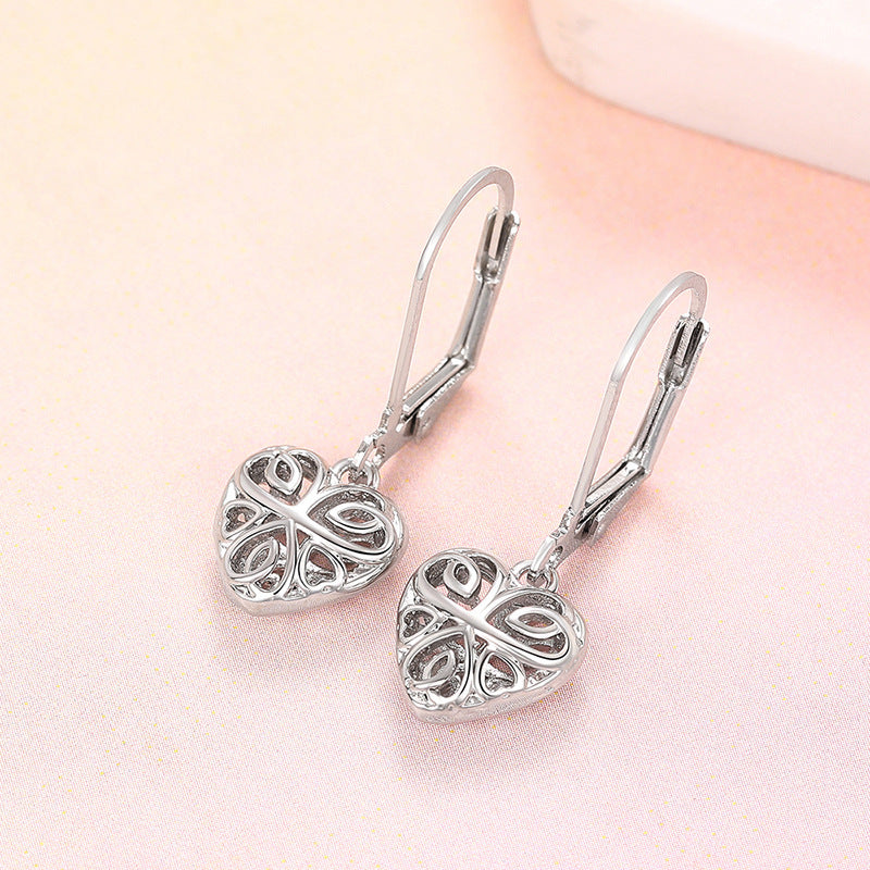 Charming Earring for Any Occasion