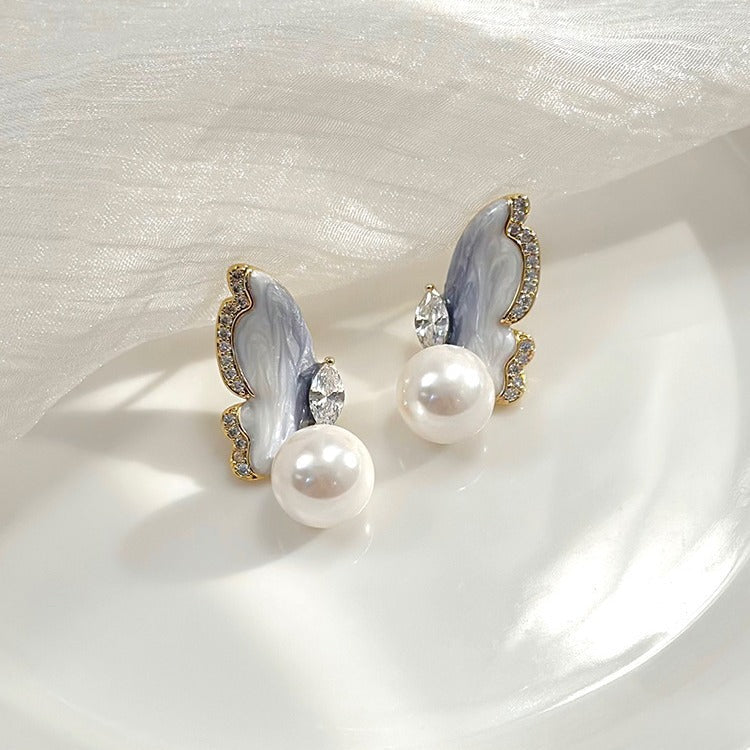 Stunning Pearl Earring for Daily Wear