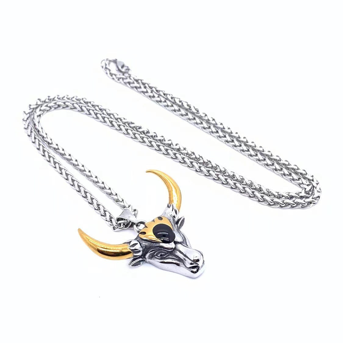 Elegant Pendant for Every Occasion