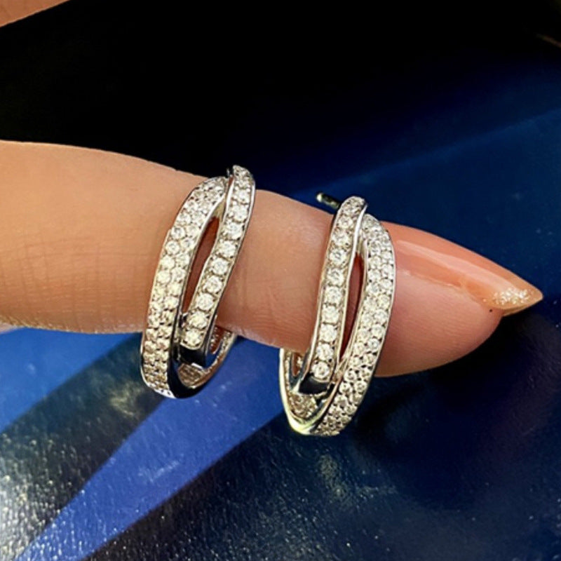 Charming Earring for Any Occasion