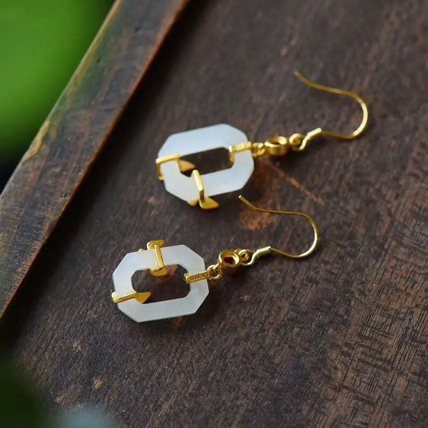Beautiful Gold Earring with Unique Style