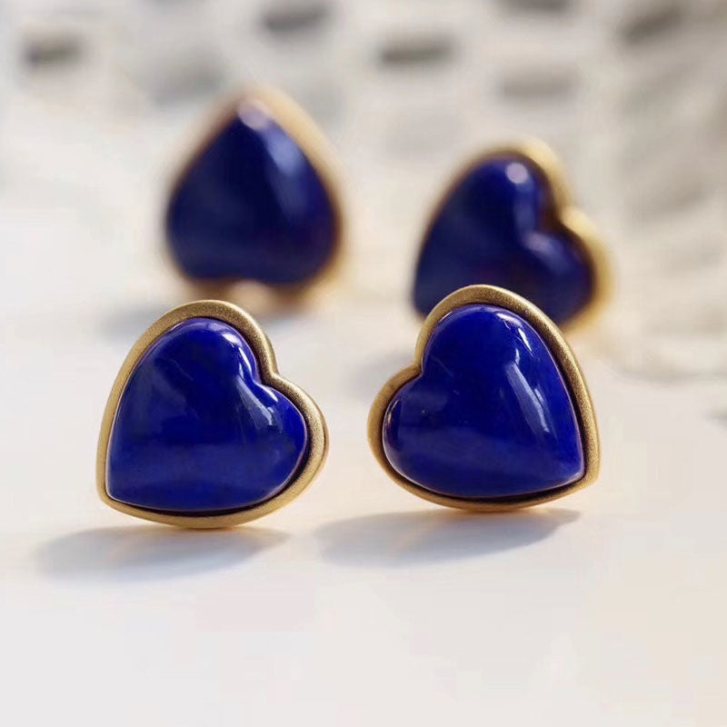 Charming Silver Earring for Any Occasion