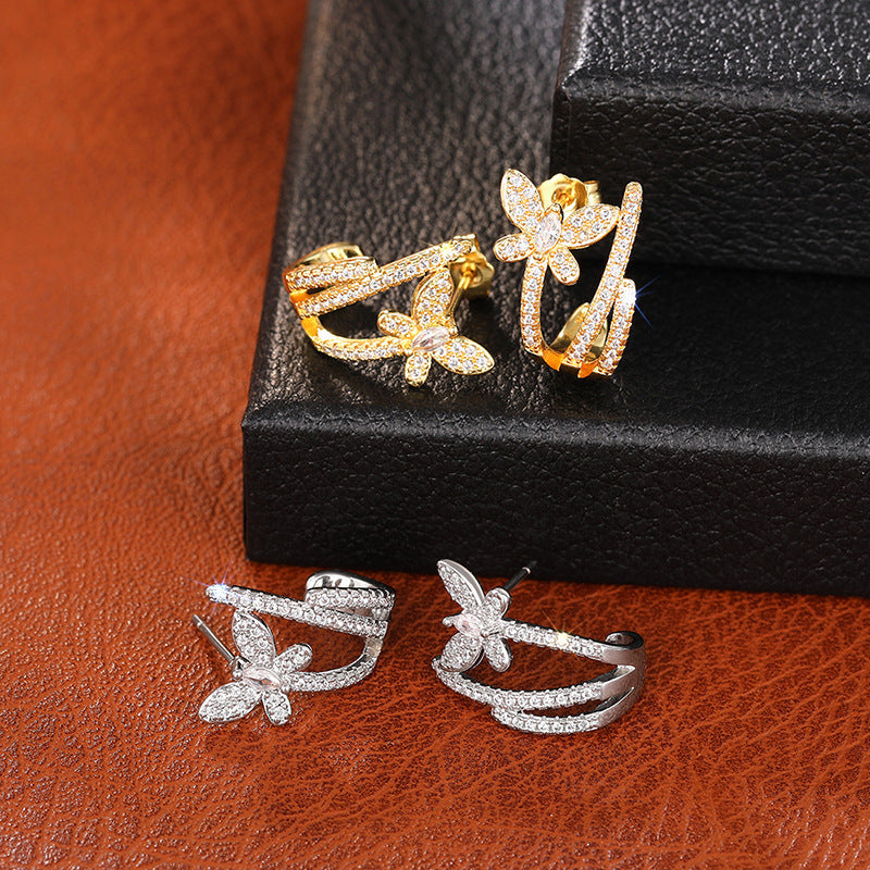 Charming Earring for Any Occasion