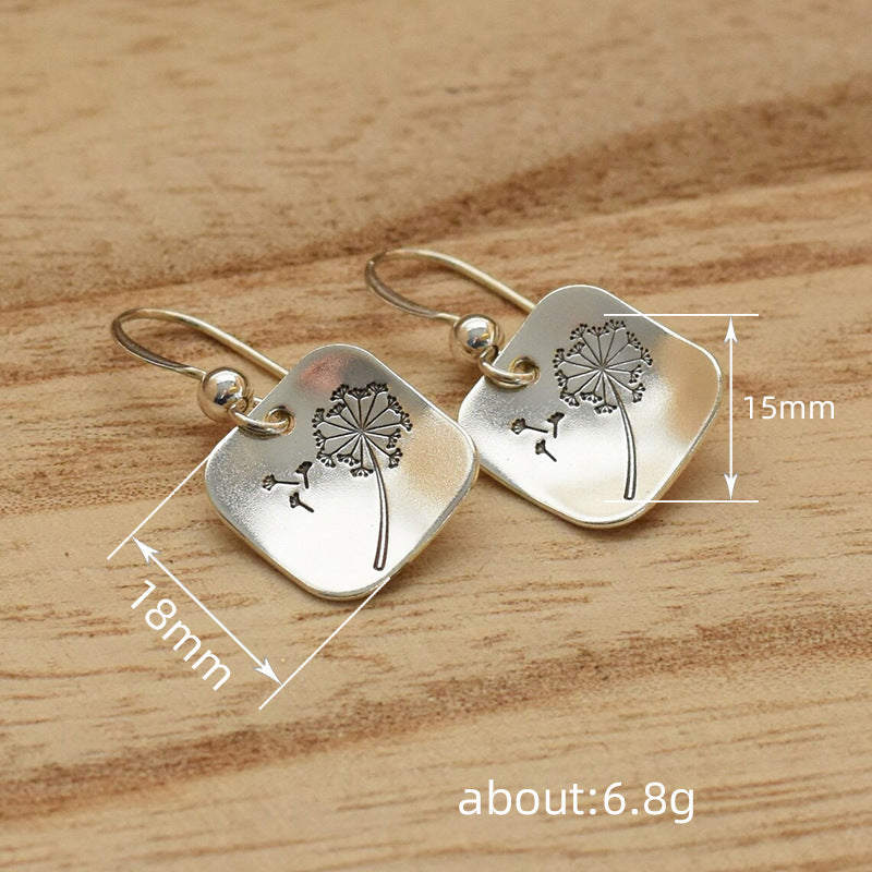 Charming Earring for Any Occasion
