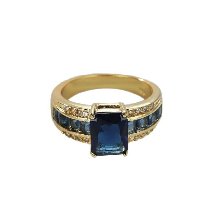 Stunning Gold Ring for Daily Wear
