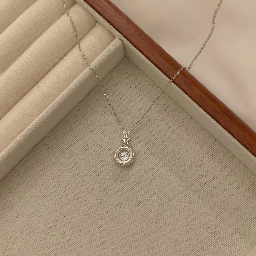 Classic Necklace with Timeless Appeal