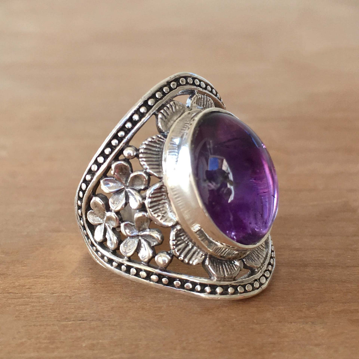 Charming Silver Ring for Any Occasion