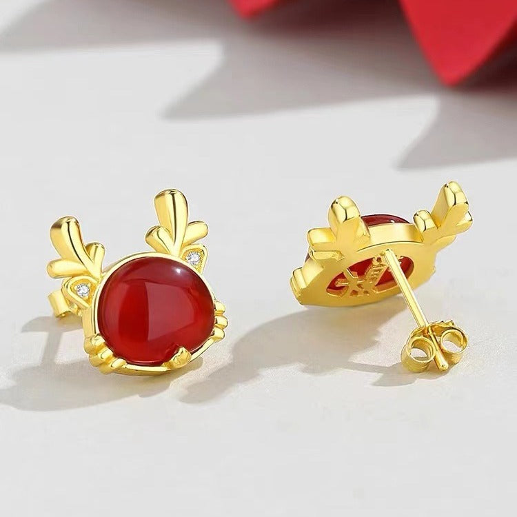Romantic Silver Earring for Special Moments