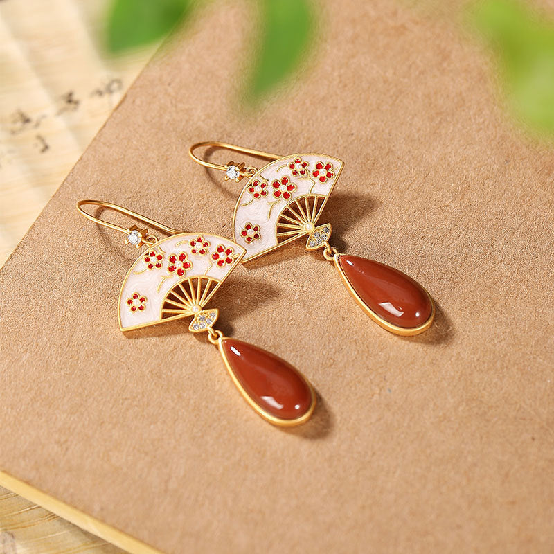 Charming Gold Earring for Any Occasion