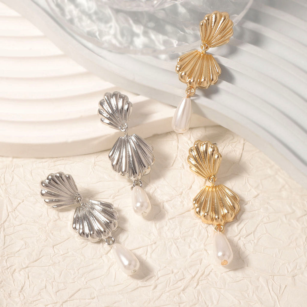 Classic Pearl Earring with Timeless Appeal