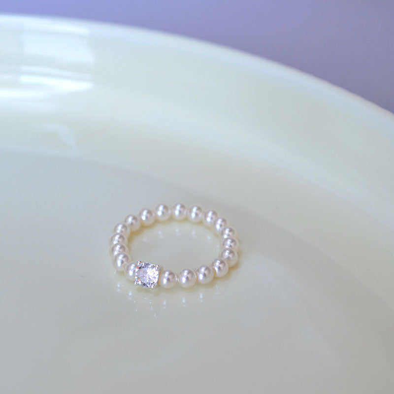 Romantic Pearl Bracelet for Special Moments