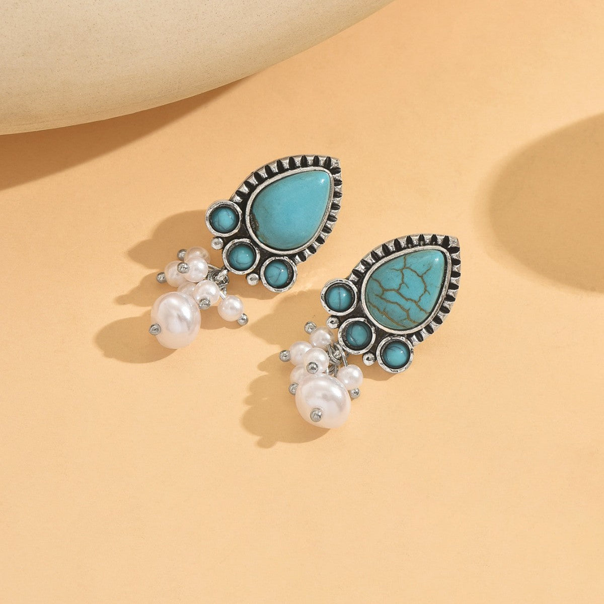 Charming Earring for Any Occasion