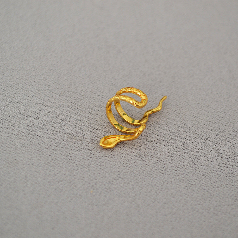Elegant Gold Earring for Every Occasion