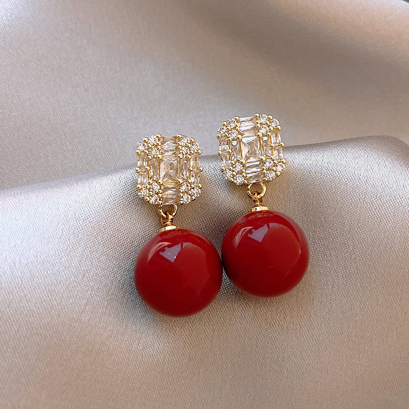 Charming Pearl Earring for Any Occasion