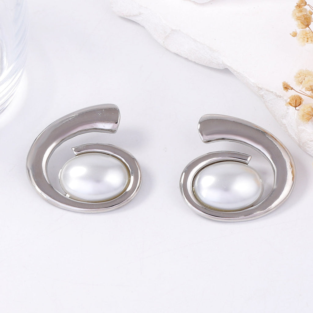 Delicate Artisan Pearl Earring