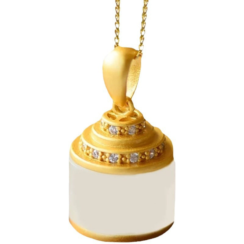 Charming Silver Pendant for Any Occasion
