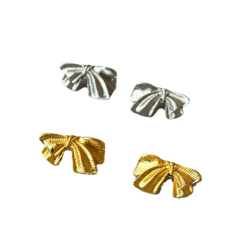 Classic Gold Earring with Timeless Appeal