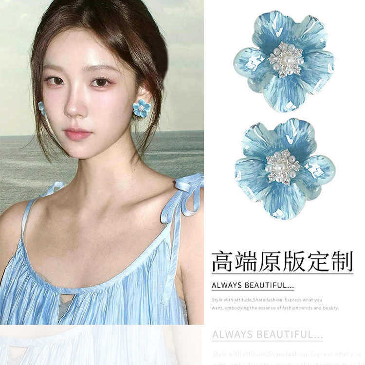 Romantic Earring for Special Moments