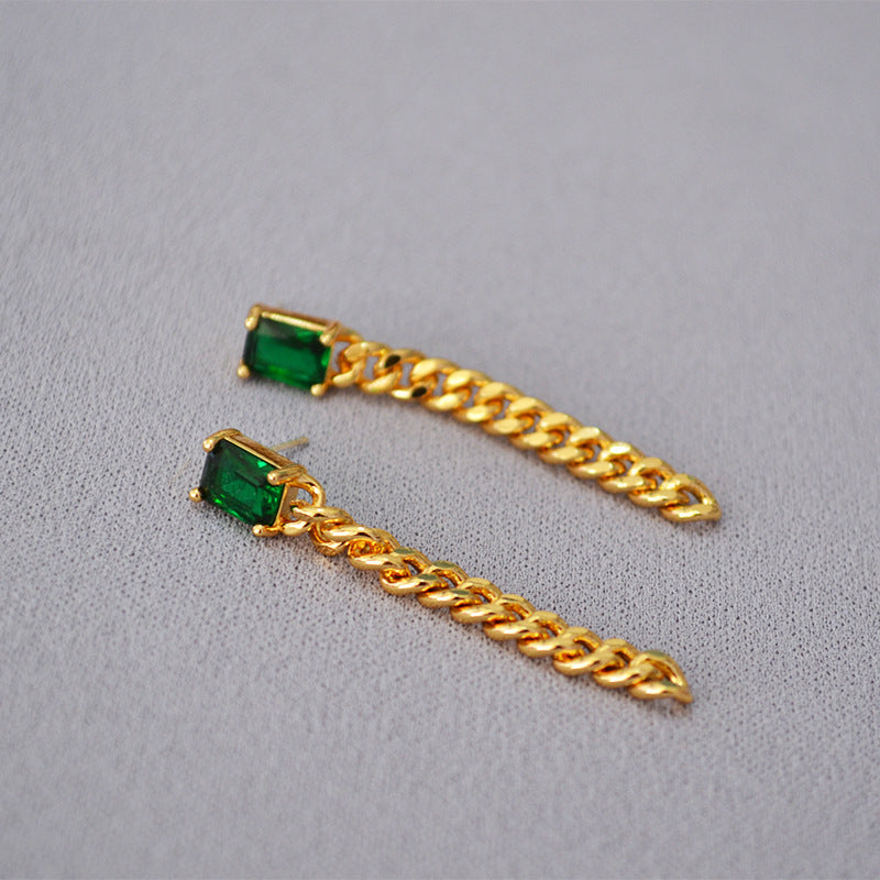 Charming Gold Necklace for Any Occasion
