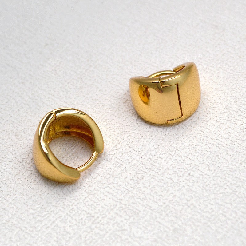 Elegant Gold Earring for Every Occasion