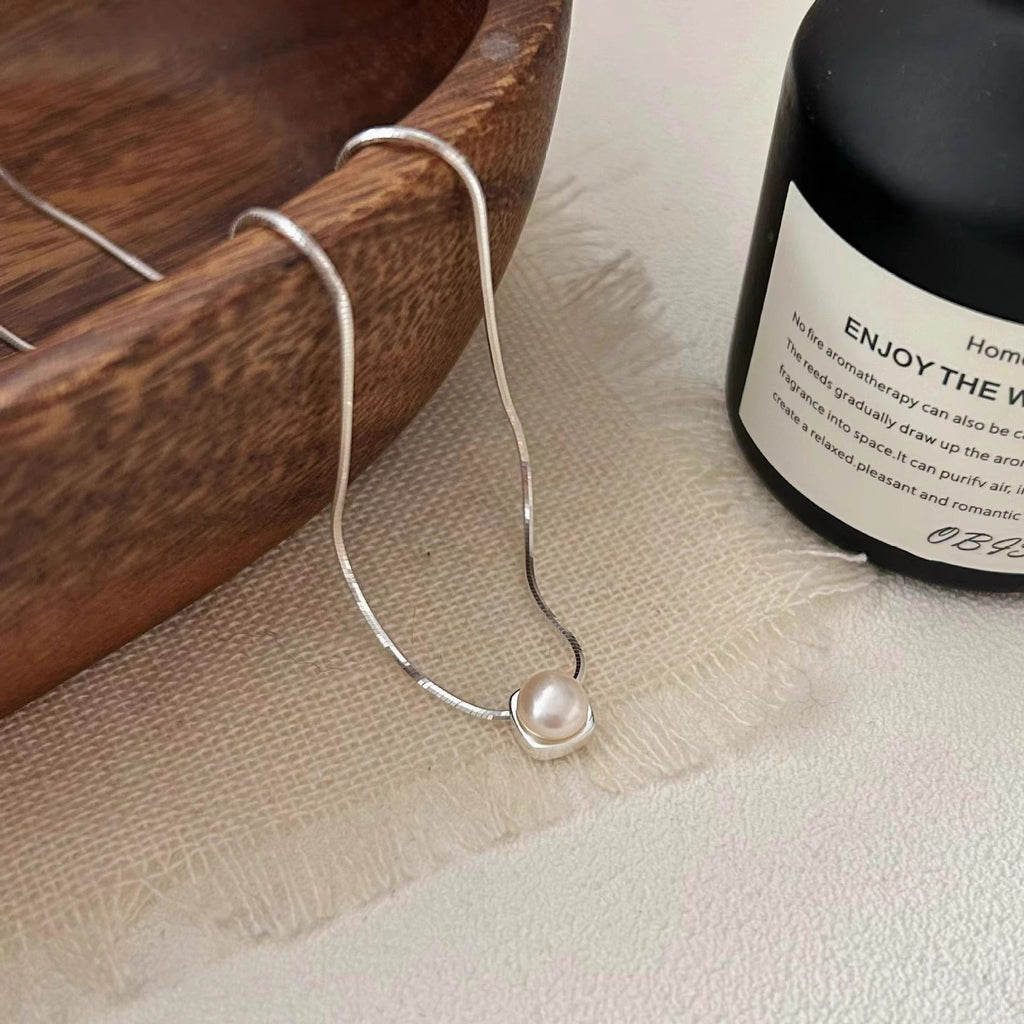 Charming Pearl Necklace for Any Occasion