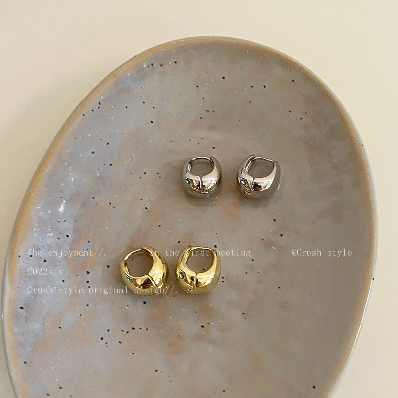 Classic Earring with Timeless Appeal