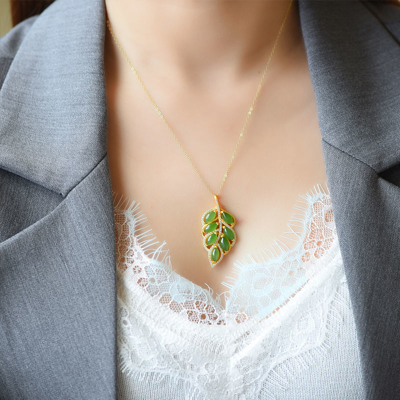 Charming Gold Necklace for Any Occasion