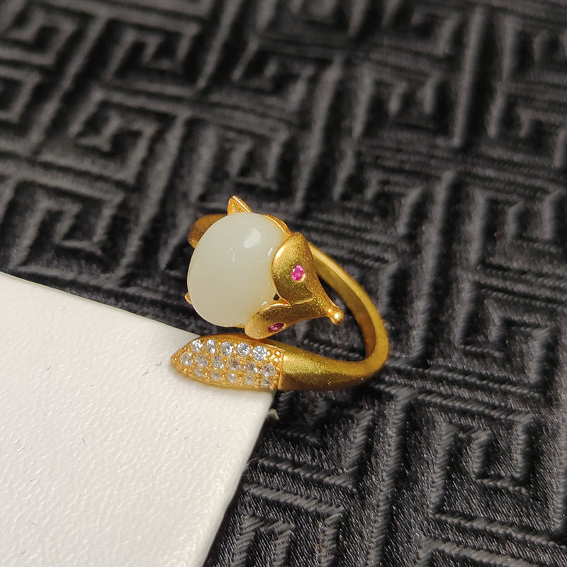 Classic Silver Ring with Timeless Appeal