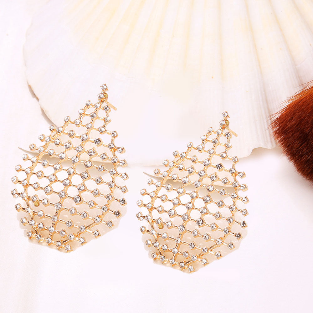 Beautiful Gold Earring with Unique Style