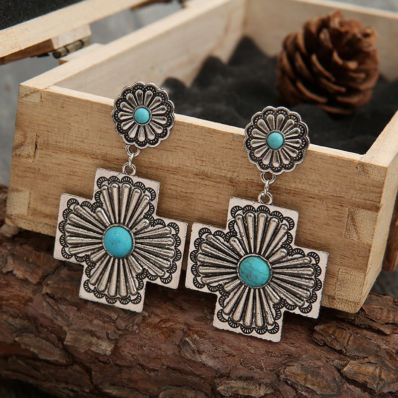 Charming Earring for Any Occasion