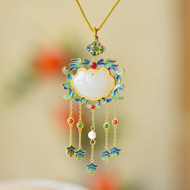 Classic Gold Necklace with Timeless Appeal