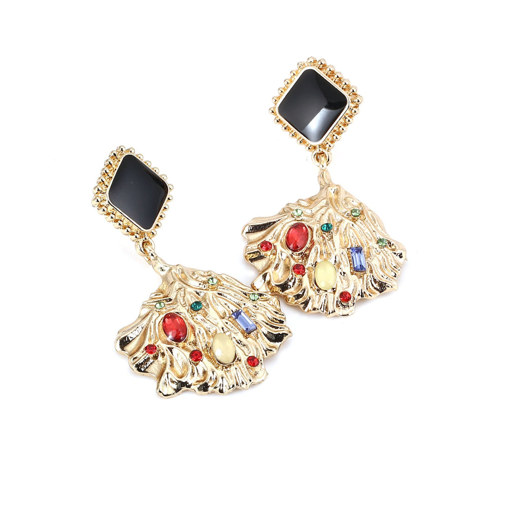 Classic Earring with Timeless Appeal