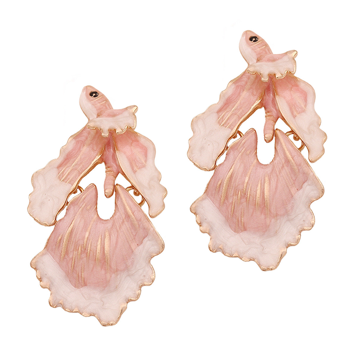 Classic Gold Earring with Timeless Appeal