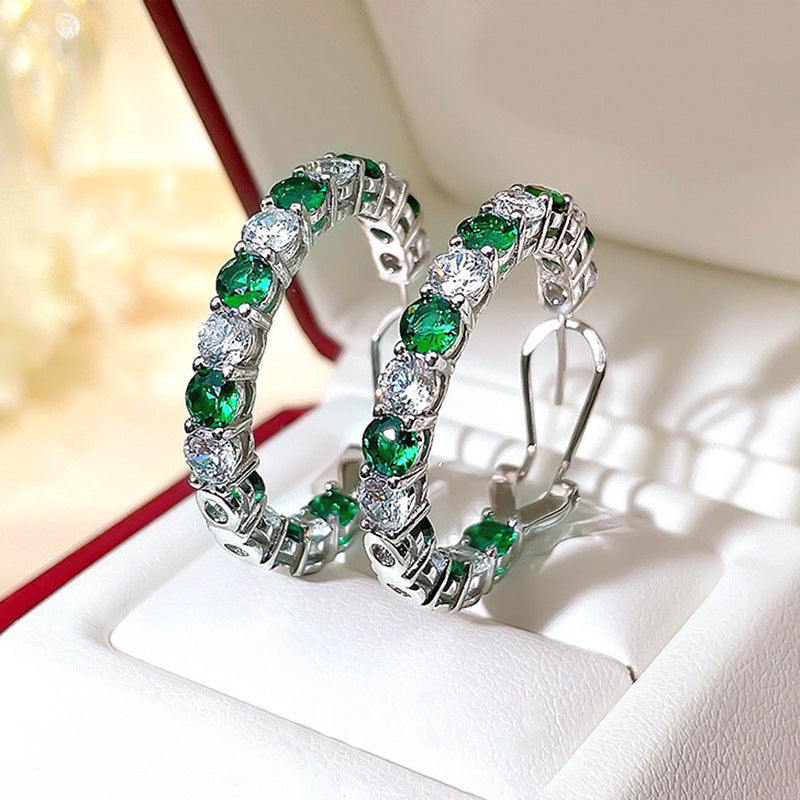 Charming Earring for Any Occasion