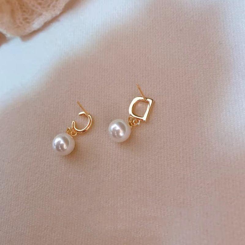 Romantic Pearl Earring for Special Moments