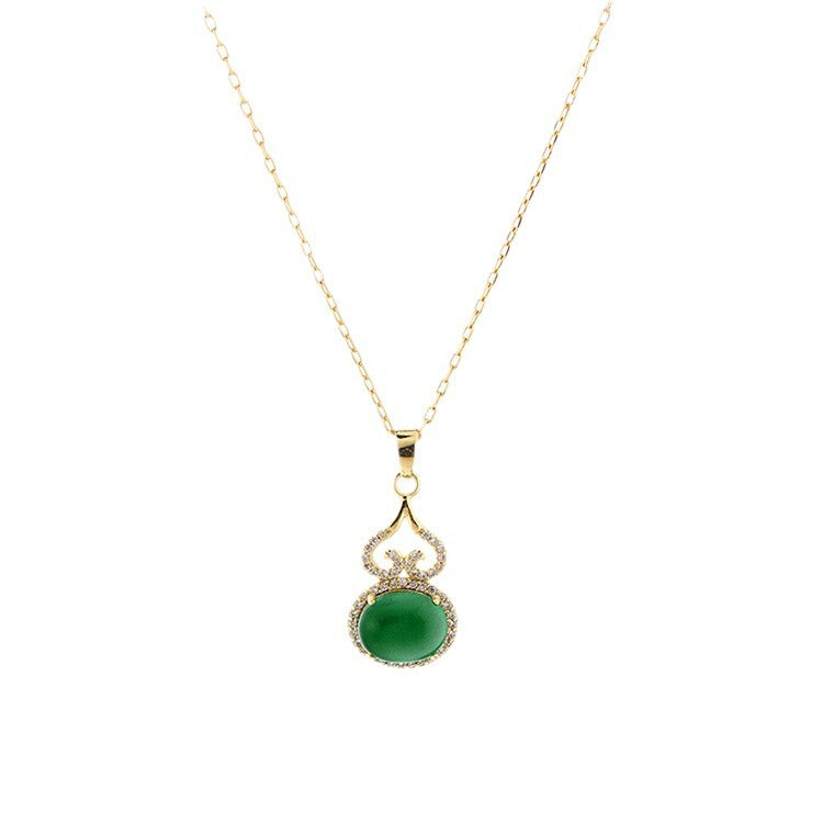 Romantic Gold Necklace for Special Moments